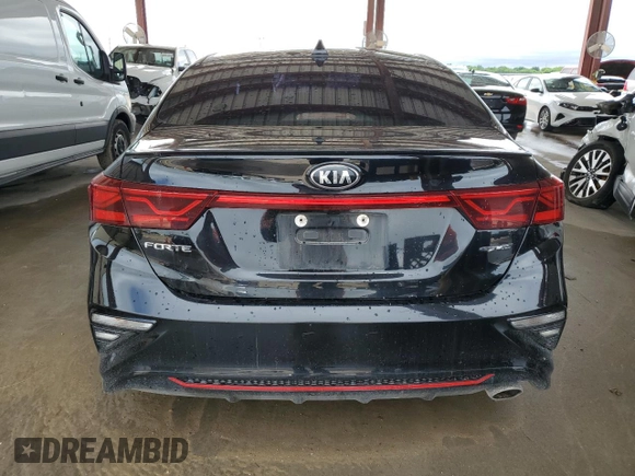 2021 Kia Forte GT-Line z VIN 3KPF34ADXME423286, wystawiony jako Copart lot #55915145 z przebiegiem 117 891 mil mil oraz Czysty tytuł • Clean title. Historia ofert i sprzedaży dostępna na DreamBid. Obrazek 6.