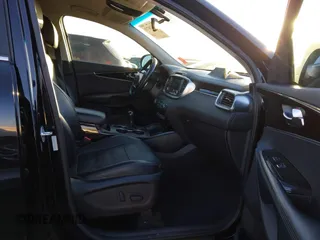 2017 Kia Sorento EX with VIN 5XYPHDA55HG233354, listed as a IAAI auction lot 41128779 with 122,058 mi miles and . Bid and sale history available at DreamBid. Image 5.