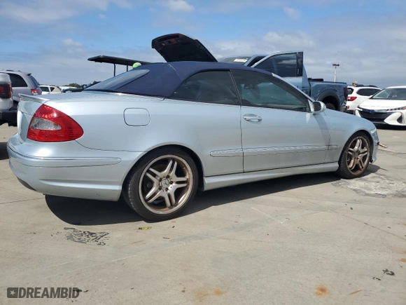 2008 Mercedes-Benz CLK-Class 5.5L with VIN WDBTK72F38T095812, listed as a Copart auction lot 74096994 with 0 mi miles and Salvage Title. Bid and sale history available at carsss.com. Image 3.