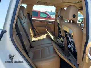 2006 Porsche Cayenne z VIN WP1AA29P36LA22013, wystawiony jako Copart lot #58748915 z przebiegiem 164 710 mil mil oraz Szkoda całkowita • Salvage title. Historia ofert i sprzedaży dostępna na DreamBid. Obrazek 11.