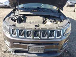 2017 Jeep Compass Latitude z VIN 3C4NJDBB9HT667415, wystawiony jako IAAI lot #40755033 z przebiegiem 106 943 mil mil oraz . Historia ofert i sprzedaży dostępna na DreamBid. Obrazek 10.