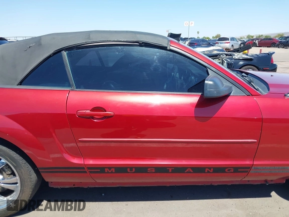 2005 Ford Mustang Deluxe with VIN 1ZVFT84N455197638, listed as a IAAI auction lot 42685049 with 177,405 mi miles and . Bid and sale history available at DreamBid. Image 13.