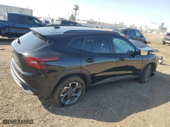 2025 Chevrolet Trax LT with VIN KL77LHEP6SC035408, listed as a Copart auction lot 49240705 with 4,783 mi miles and Salvage Title. Bid and sale history available at carsss.com. Image 3.
