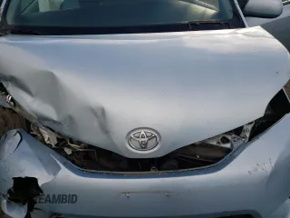 2016 Toyota Sienna Ltd with VIN 5TDDK3DC9GS130111, listed as a Copart auction lot 47661535 with 0 mi miles and Salvage Title. Bid and sale history available at carsss.com. Image 11.