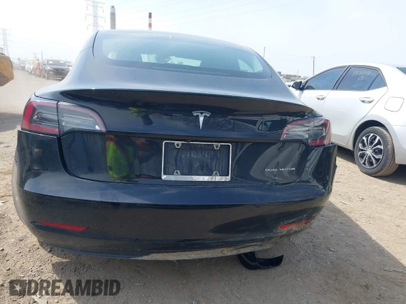 2018 Tesla Model 3 Long Range Battery z VIN 5YJ3E1EB2JF103096, wystawiony jako IAAI lot #42016324 z przebiegiem 143 247 mil mil oraz . Historia ofert i sprzedaży dostępna na DreamBid. Obrazek 17.