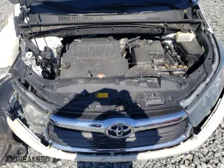 2015 Toyota Highlander XLE with VIN 5TDJKRFH2FS203543, listed as a Copart auction lot 52076675 with 62,013 mi miles and Clean Title. Bid and sale history available at carsss.com. Image 12.