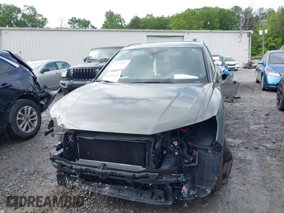 2021 Audi Q3 S line Premium with VIN WA1DECF39M1102591, listed as a IAAI auction lot 42232027 with 37,147 mi miles and . Bid and sale history available at DreamBid. Image 12.