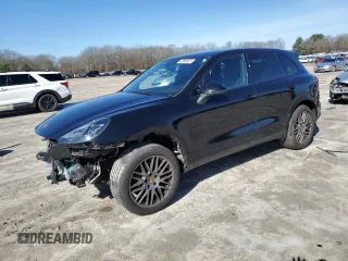 2017 Porsche Cayenne z VIN WP1AA2A25HKA81573, wystawiony jako Copart lot #44946605 z przebiegiem 119 146 mil mil oraz Szkoda całkowita • Salvage title. Historia ofert i sprzedaży dostępna na DreamBid. Obrazek 1.