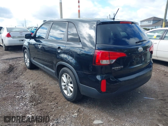 2014 Kia Sorento LX with VIN 5XYKTCA6XEG466573, listed as a IAAI auction lot 42092207 with 157,925 mi miles and . Bid and sale history available at carsss.com. Image 3.