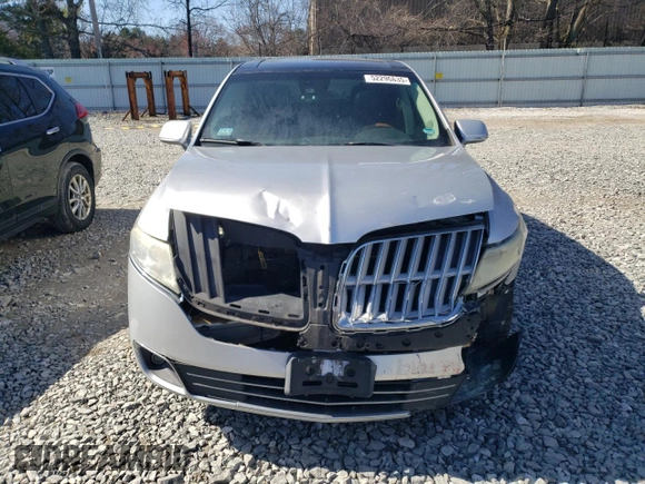 2011 Lincoln MKT with VIN 2LMHJ5AR4BBJ50348, listed as a Copart auction lot 52296835 with Not Provided miles and Clean Title. Bid and sale history available at DreamBid. Image 5.