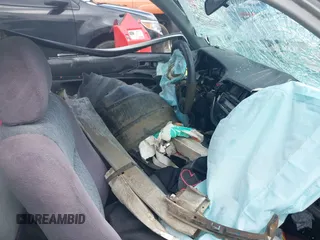 1998 Honda Civic EX z VIN 1HGEJ8244WL035537, wystawiony jako IAAI lot #42288787 z przebiegiem 222 781 mil mil oraz . Historia ofert i sprzedaży dostępna na DreamBid. Obrazek 5.