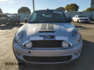 2013 MINI Convertible S with VIN WMWZP3C50DT550800, listed as a Copart auction lot 42409015 with 101,421 mi miles and Salvage title. Bid and sale history available at DreamBid. Image 5.