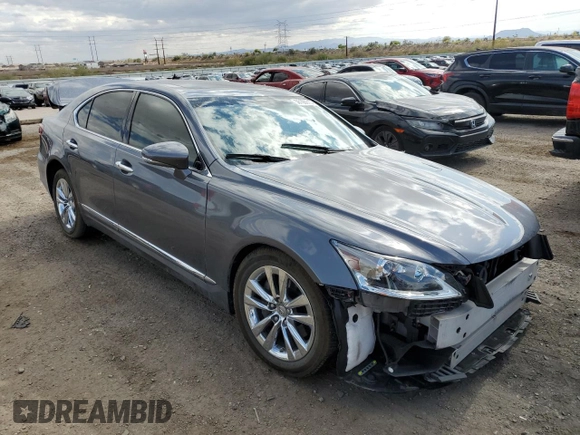 2016 Lexus LS 460 z VIN JTHBL5EFXG5140241, wystawiony jako Copart lot #56105015 z przebiegiem 73 375 mil mil oraz Szkoda całkowita • Salvage title. Historia ofert i sprzedaży dostępna na DreamBid. Obrazek 4.