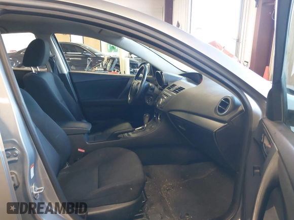 2011 Mazda Mazda3 i Sport with VIN JM1BL1UG2B1492573, listed as a IAAI auction lot 41718773 with 151,593 mi miles. Bid and sale history available at carsss.com. Image 5.