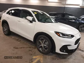 2025 Honda HR-V EX-L z VIN 3CZRZ2H71SM772799, wystawiony jako IAAI lot #41907868 z przebiegiem 377 mil mil oraz . Historia ofert i sprzedaży dostępna na DreamBid. Obrazek 1.