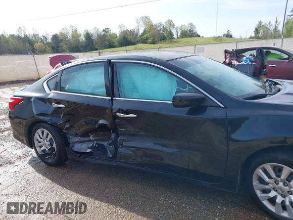 2017 Nissan Altima 2.5 SV with VIN 1N4AL3AP7HC142659, listed as a IAAI auction lot 41922160 with 133,404 mi miles. Bid and sale history available at carsss.com. Image 6.
