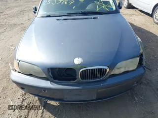 2003 BMW 3 Series 325i with VIN WBAAZ334X3PH35526, listed as a IAAI auction lot 42074943 with Not provided miles and . Bid and sale history available at DreamBid. Image 10.