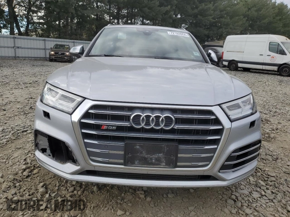 2019 Audi SQ5 Premium Plus with VIN WA1B4AFY9K2033449, listed as a Copart auction lot 72189954 with 32,027 mi miles and Salvage Title. Bid and sale history available at DreamBid. Image 5.
