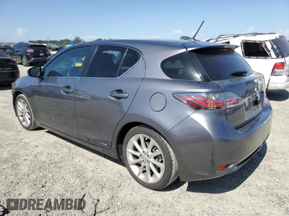 2013 Lexus CT 200h z VIN JTHKD5BH2D2133963, wystawiony jako Copart lot #58801345 z przebiegiem 62 471 mil mil oraz Szkody całkowita. Historia ofert i sprzedaży dostępna na DreamBid. Obrazek 2.
