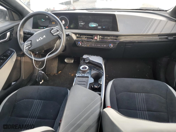 2022 Kia EV6 GT-Line with VIN KNDC4DLC1N5030763, listed as a Copart auction lot 41695125 with 36,295 mi miles and Salvage Title. Bid and sale history available at carsss.com. Image 8.