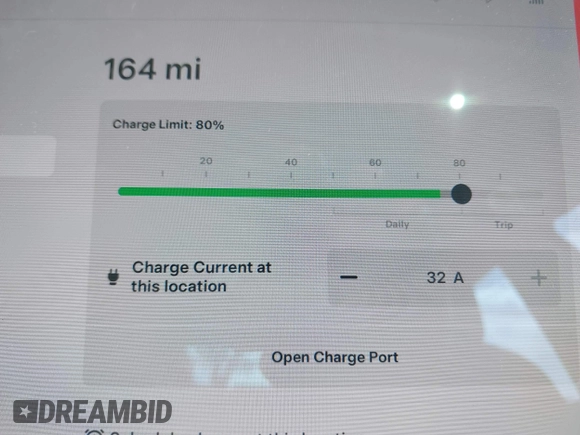 2018 Tesla Model 3 Long Range Battery z VIN 5YJ3E1EA8JF162130, wystawiony jako IAAI lot #41933015 z przebiegiem 50 081 mil mil oraz . Historia ofert i sprzedaży dostępna na DreamBid. Obrazek 18.