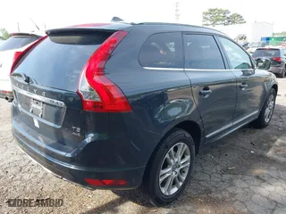 2016 Volvo XC60 T5 Platinum with VIN YV4612RMXG2844146, listed as a IAAI auction lot 42109135 with 98,400 mi miles. Bid and sale history available at carsss.com. Image 4.