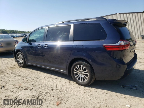 2018 Toyota Sienna XLE Auto Access Seat with VIN 5TDYZ3DC7JS914212, listed as a Copart auction lot 55273805 with 56,082 mi miles and Salvage title. Bid and sale history available at DreamBid. Image 2.