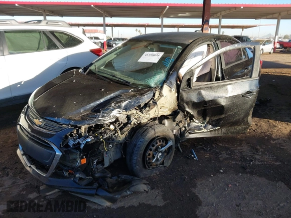2017 Chevrolet Sonic LS z VIN 1G1JB5SG9H4172563, wystawiony jako IAAI lot #41398834 z przebiegiem Nie podano mil oraz . Historia ofert i sprzedaży dostępna na DreamBid. Obrazek 2.