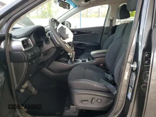 2020 Kia Sorento LX with VIN 5XYPGDA39LG698939, listed as a Copart auction lot 52677275 with 102,366 mi miles and Salvage Title. Bid and sale history available at carsss.com. Image 7.