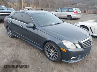 2010 Mercedes-Benz E-Class E 550 Luxury with VIN WDDHF9AB8AA144791, listed as a IAAI auction lot 41247610 with 138,972 mi miles. Bid and sale history available at carsss.com. Image 1.