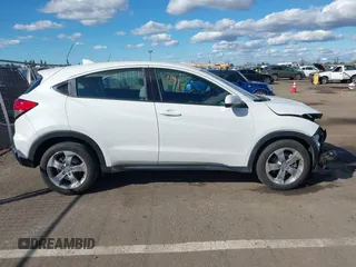 2021 Honda HR-V LX with VIN 3CZRU5H39MM728355, listed as a IAAI auction lot 41723205 with 37,017 mi miles. Bid and sale history available at carsss.com. Image 13.