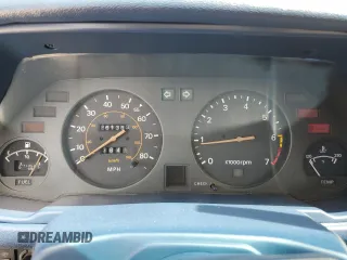 1982 Datsun 280ZX z VIN JN1HZ04S5CX457910, wystawiony jako Copart lot #77132604 z przebiegiem 261 383 mil mil oraz Szkody całkowita. Historia ofert i sprzedaży dostępna na DreamBid. Obrazek 9.