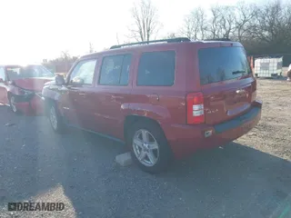 2010 Jeep Patriot Sport with VIN 1J4NF2GB2AD572831, listed as a IAAI auction lot 41729064 with 81,801 mi miles. Bid and sale history available at carsss.com. Image 3.