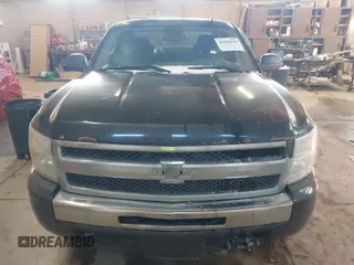 2010 Chevrolet Silverado 1500 LS with VIN 1GCSKREAXAZ161901, listed as a IAAI auction lot 41502944 with 289,439 mi miles and . Bid and sale history available at DreamBid. Image 12.
