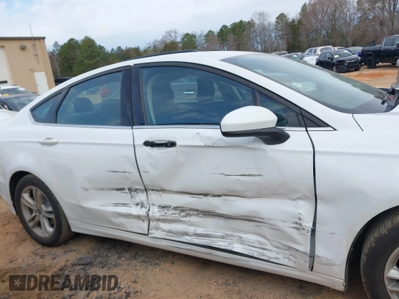 2018 Ford Fusion SE with VIN 3FA6P0HD7JR229022, listed as a IAAI auction lot 41758924 with 121,598 mi miles. Bid and sale history available at carsss.com. Image 13.