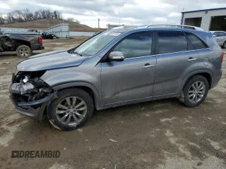 2013 Kia Sorento SX with VIN 5XYKWDA27DG390027, listed as a Copart auction lot 46977425 with 91,647 mi miles and Non Repairable. Bid and sale history available at carsss.com. Image 1.