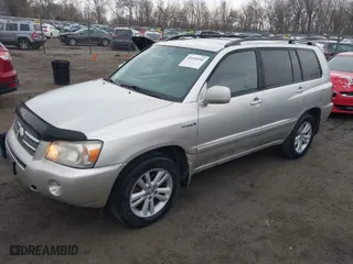 2007 Toyota Highlander Hybrid w/3rd Row with VIN JTEEW21A170045672, listed as a IAAI auction lot 41692056 with 296,983 mi miles. Bid and sale history available at carsss.com. Image 2.