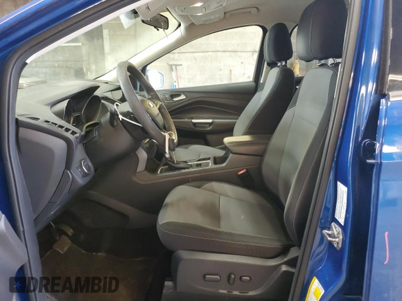 2017 Ford Escape SE z VIN 1FMCU9GD4HUD17066, wystawiony jako Copart lot #60504105 z przebiegiem 64 570 mil mil oraz Szkoda całkowita • Salvage title. Historia ofert i sprzedaży dostępna na DreamBid. Obrazek 7.