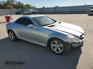 2006 Mercedes-Benz SLK 280 z VIN WDBWK54F46F113955, wystawiony jako Copart lot #73100524 z przebiegiem 118 313 mil mil oraz Szkoda całkowita • Salvage title. Historia ofert i sprzedaży dostępna na DreamBid. Obrazek 4.