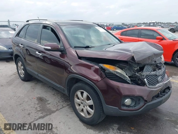 2012 Kia Sorento LX with VIN 5XYKT4A27CG298374, listed as a IAAI auction lot 41711273 with 179,008 mi miles. Bid and sale history available at carsss.com. Image 1.