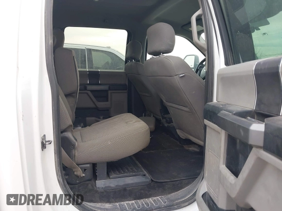 2017 Ford Super Duty F-250 SRW Lariat with VIN 1FT7W2BT7HEE48637, listed as a IAAI auction lot 42067757 with 200,831 mi miles. Bid and sale history available at carsss.com. Image 8.