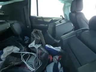 2023 Chevrolet Suburban Premier с VIN 1GNSCFKD5PR457726, выставлен на аукционе Copart как лот 58901525 с пробегом Не указан миль и На запчасти • Non repairable. История ставок и продаж доступна на DreamBid. Изображение 11.