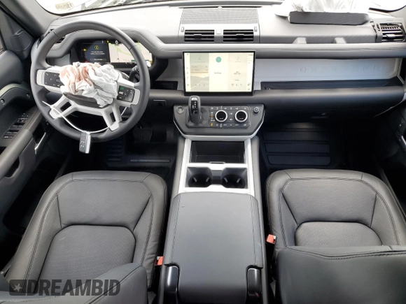 2025 Land Rover Defender S z VIN SALEJ7EX3S2380226, wystawiony jako Copart lot #53736705 z przebiegiem 1 800 mil mil oraz Szkoda całkowita • Salvage title. Historia ofert i sprzedaży dostępna na DreamBid. Obrazek 8.