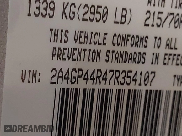 2007 Chrysler Town & Country LWB LX with VIN 2A4GP44R47R354107, listed as a IAAI auction lot 41982682 with 200,643 mi miles. Bid and sale history available at carsss.com. Image 9.