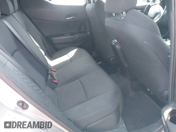 2018 Toyota C-HR XLE z VIN NMTKHMBX5JR046679, wystawiony jako IAAI lot #42068046 z przebiegiem 166 297 mil mil oraz . Historia ofert i sprzedaży dostępna na DreamBid. Obrazek 8.