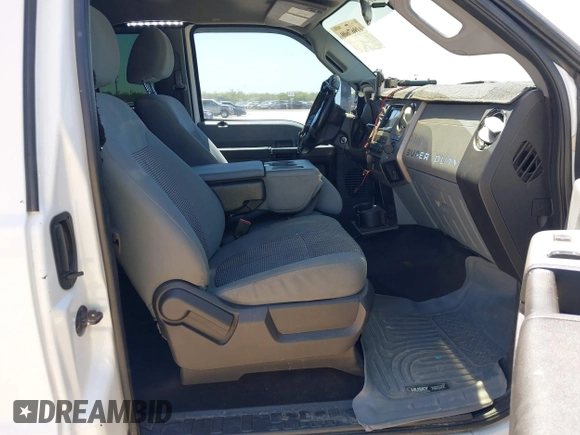 2011 Ford Super Duty F-250 SRW XL with VIN 1FT7X2BT8BEA50325, listed as a IAAI auction lot 41967600 with 189,932 mi miles. Bid and sale history available at carsss.com. Image 5.