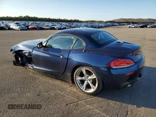 2014 BMW Z4 sDrive35i with VIN WBALM7C57EE386196, listed as a Copart auction lot 61398974 with 60,204 mi miles and Non Repairable. Bid and sale history available at carsss.com. Image 2.