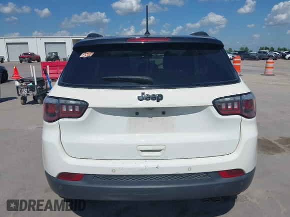 2018 Jeep Compass Latitude with VIN 3C4NJCBB4JT487596, listed as a IAAI auction lot 42073962 with 110,153 mi miles and . Bid and sale history available at DreamBid. Image 17.