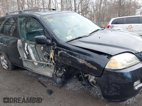 2005 Acura MDX with VIN 2HNYD18215H555605, listed as a IAAI auction lot 41351628 with 210,858 mi miles. Bid and sale history available at carsss.com. Image 6.
