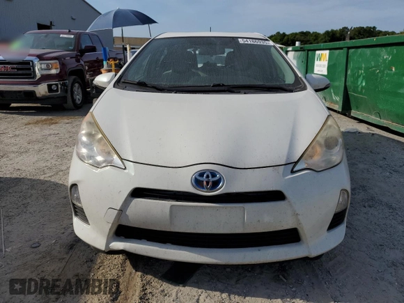 2014 Toyota Prius One with VIN JTDKDTB39E1570523, listed as a Copart auction lot 54186935 with 302,485 mi miles and Non Repairable. Bid and sale history available at DreamBid. Image 5.